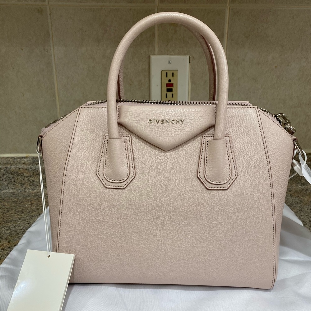 Authentic Givenchy Antigona Small Bag. NWT